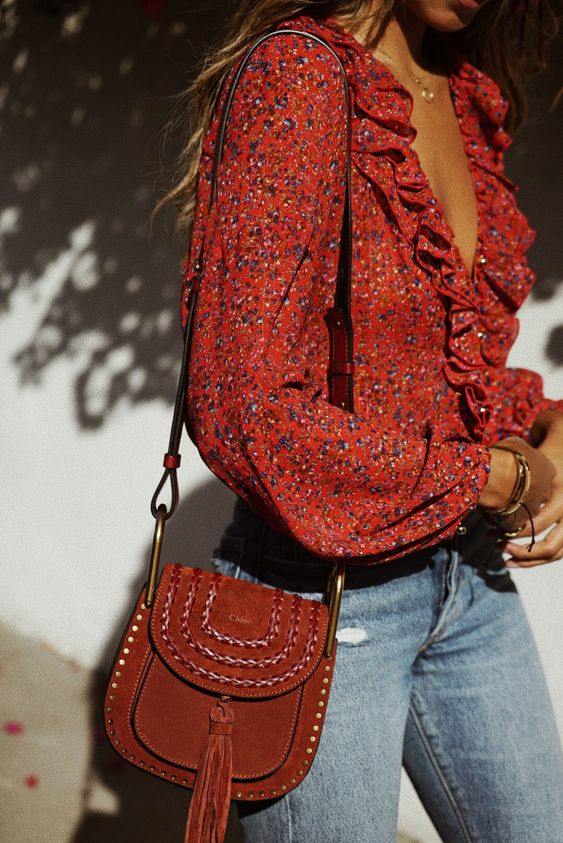 Dít zijn de leukste floral blouses van dit moment