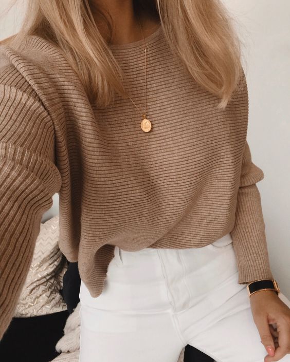 De mooiste beige sweaters op een rijtje