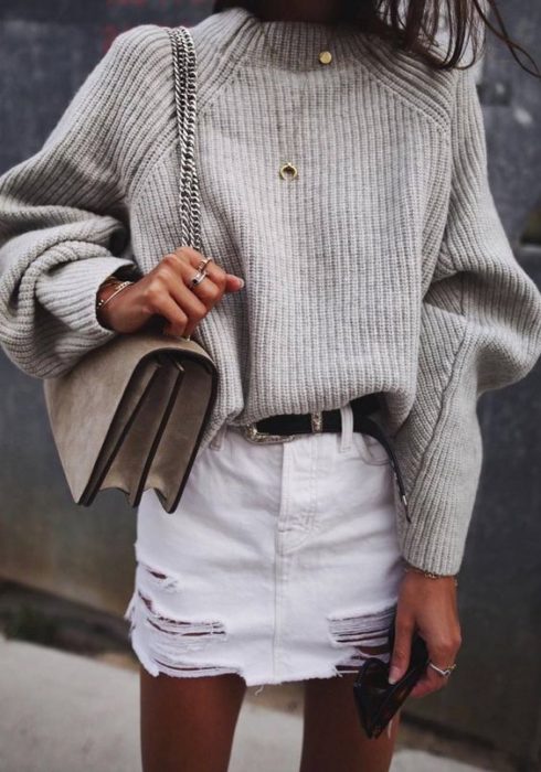 5 truien die iedere vrouw in haar kast moet hebben hangen!