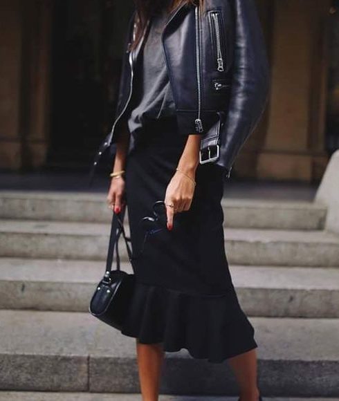 De aller mooiste black midi skirts op een rijtje!