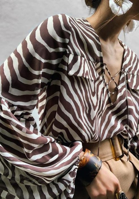 Déze print is momenteel nog populairder dan de leopard print!