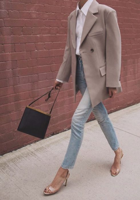 Zo style jij jouw favoriete jeans op een super classy manier!