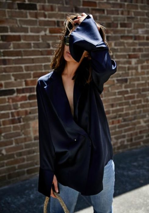 Deze blouse maakt jouw look in één keer super chique!