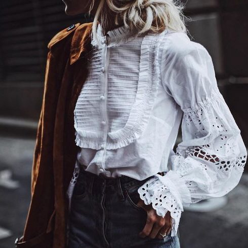 De leukste witte blouses met ruches!