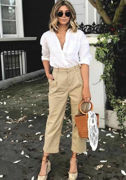 De broek die iedere vrouw dit jaar in haar kast moet hebben!