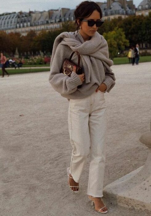 Zó draag je een witte jeans in de herfst!